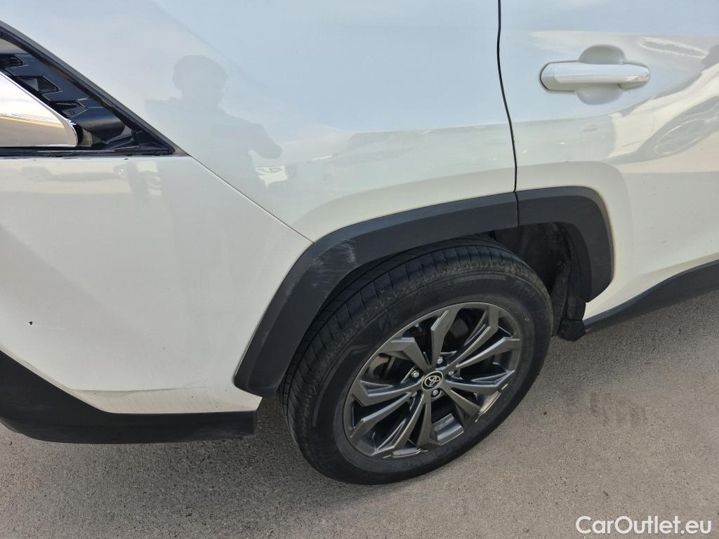  Toyota  RAV4 TOYOTA  / 2018 / 5P / todoterreno 2.5l 220H Advance #22