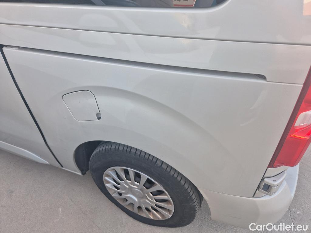  Toyota  Proace TOYOTA  Verso / 2020 / 5P / monovolumen 1.5D 120CV VX SHUTTLE L1 #31