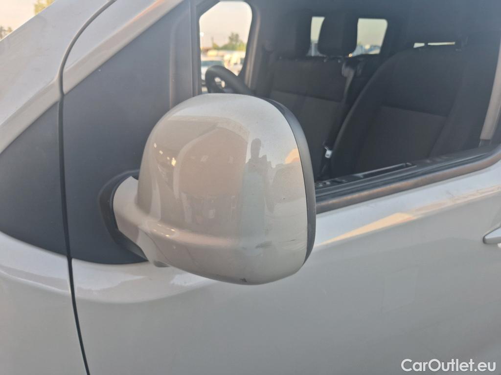  Toyota  Proace TOYOTA  Verso / 2020 / 5P / monovolumen 1.5D 120CV VX SHUTTLE L1 #27