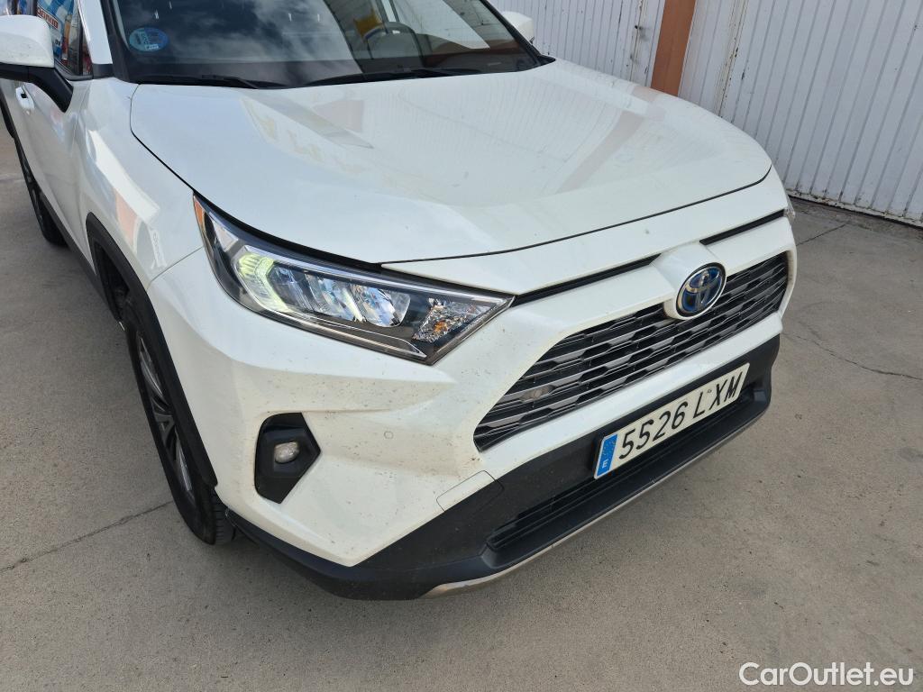  Toyota  RAV4 TOYOTA  / 2018 / 5P / todoterreno 2.5l 220H Advance #13