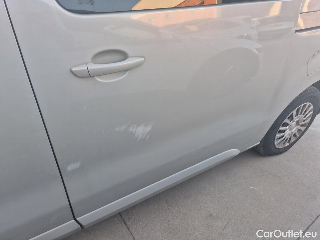  Toyota  Proace TOYOTA  Verso / 2020 / 5P / monovolumen 1.5D 120CV VX SHUTTLE L1 #1