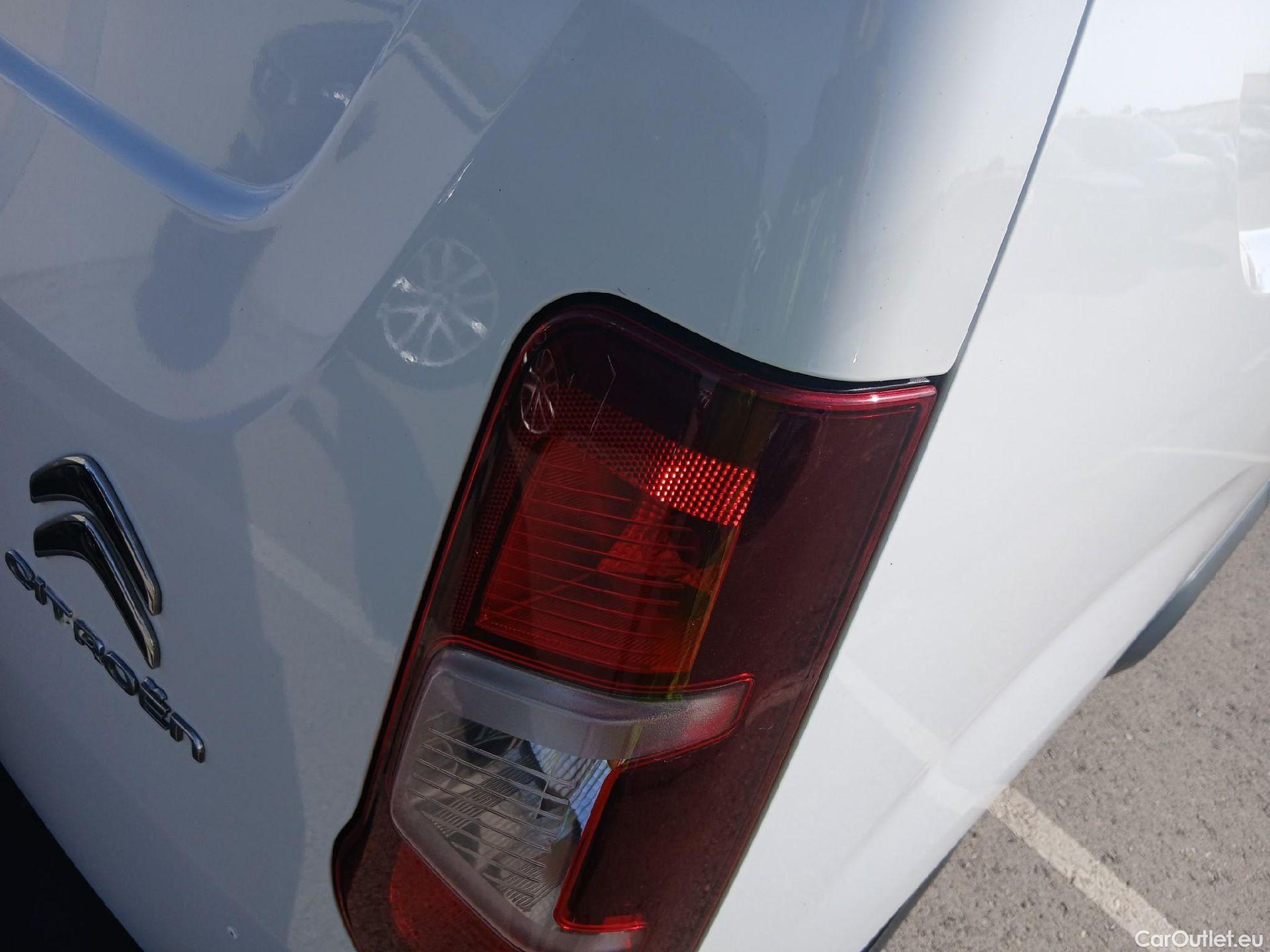  Citroen  Berlingo CITROEN  / 2018 / 4P / furgón derivado de turismo Talla M BlueHDi 100 #20
