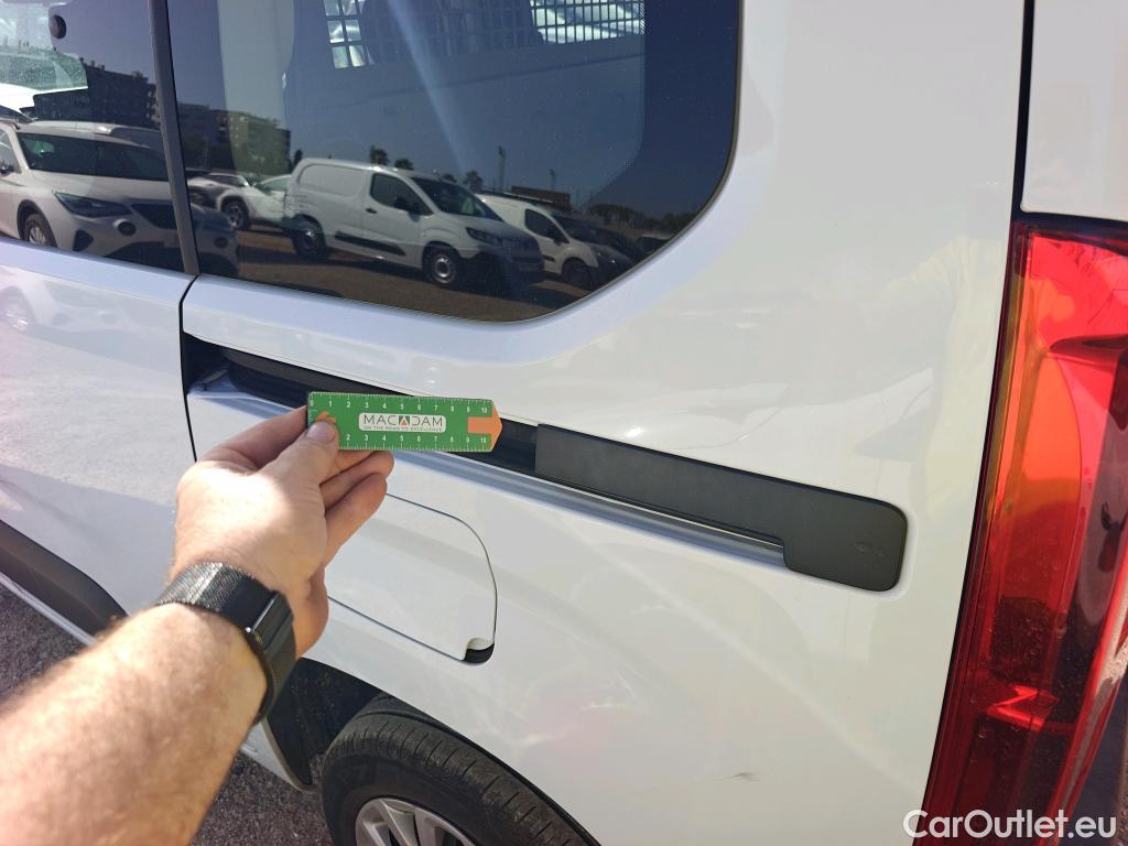  Fiat  Doblo FIAT Doblò / 2022 / 5P / combi Combi (N1) BlueHDi 1.5 L 100CV (AC) #3