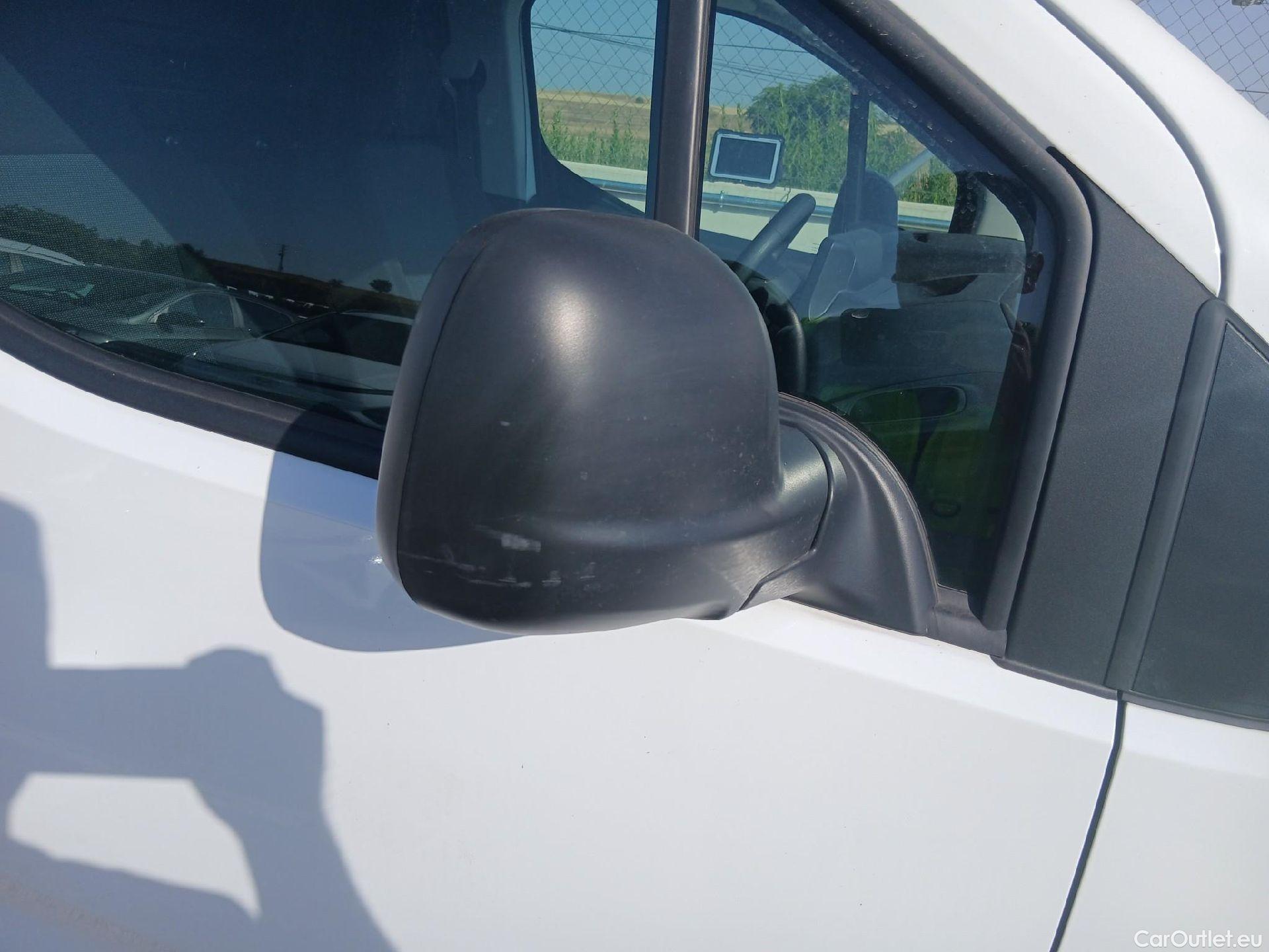  Citroen  Berlingo CITROEN  / 2018 / 4P / furgón derivado de turismo Talla M BlueHDi 100 #23
