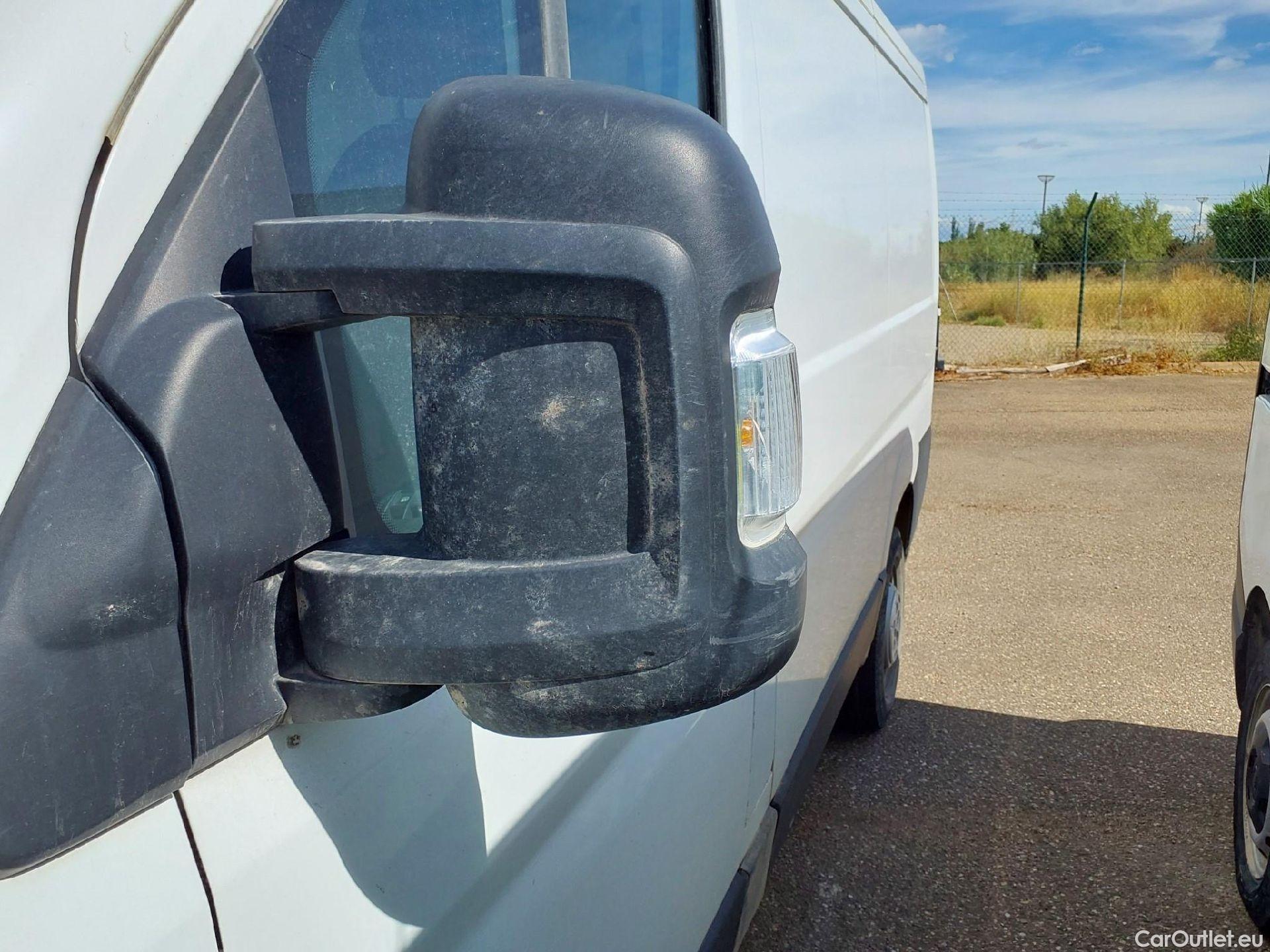  Peugeot  Boxer  Furgón 330 L1H1 BlueHDi 120 Start&Stop 2.2 HDi 120CV MT6 E6d #15