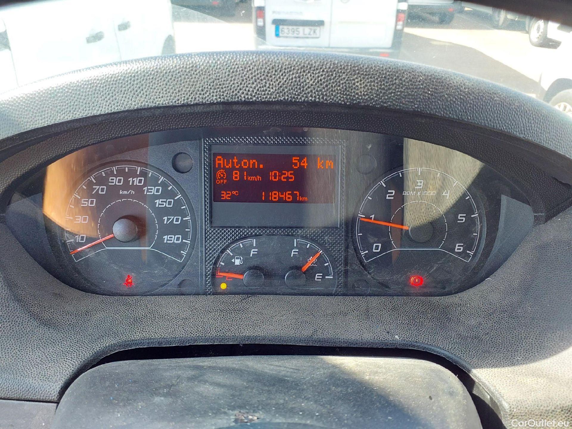  Peugeot  Boxer  Furgón 330 L1H1 BlueHDi 120 Start&Stop 2.2 HDi 120CV MT6 E6d #8
