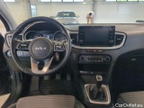  KIA  Cee'd KIA  SW 1.5 T-GDI 160KM 6MT M 5d #11