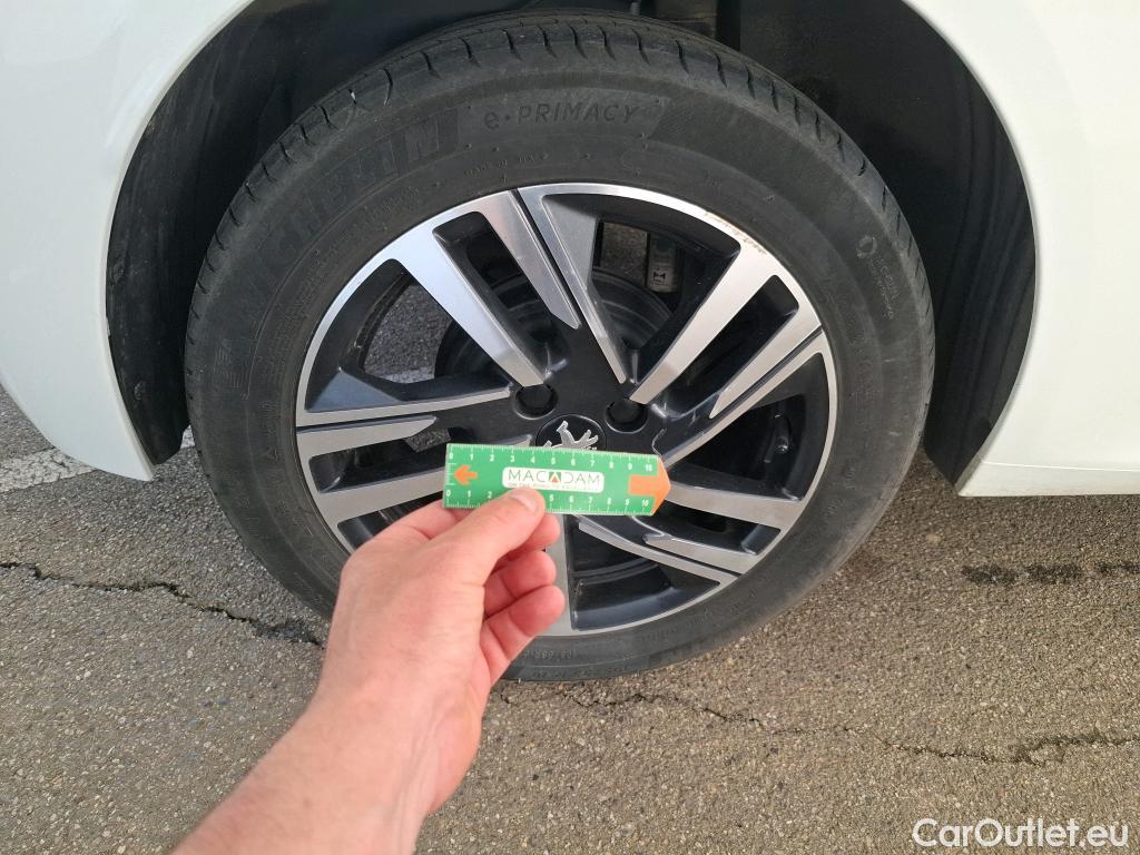  Peugeot  208  Style 1.2 PureTech 75CV BVM5 E6d #7