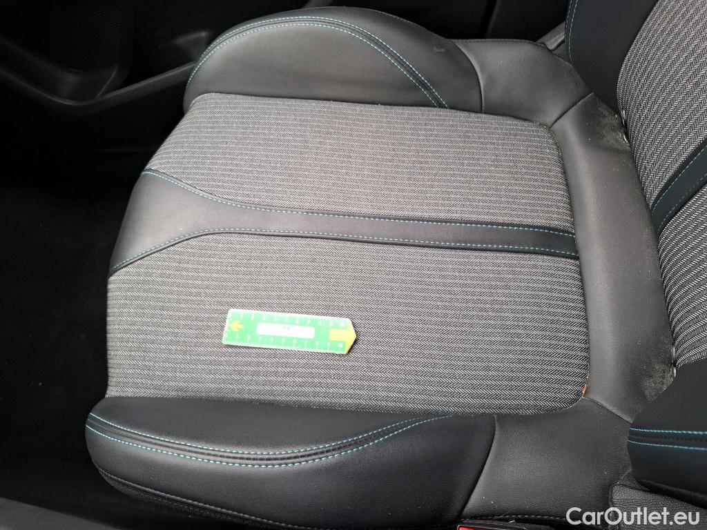 Peugeot  3008  Allure 1.5 HDi 130CV BVA8 E6d #19