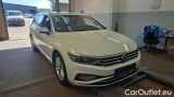  Volkswagen  Passat 2.0 TDI SCR 147kW DSG Elegance Variant #2