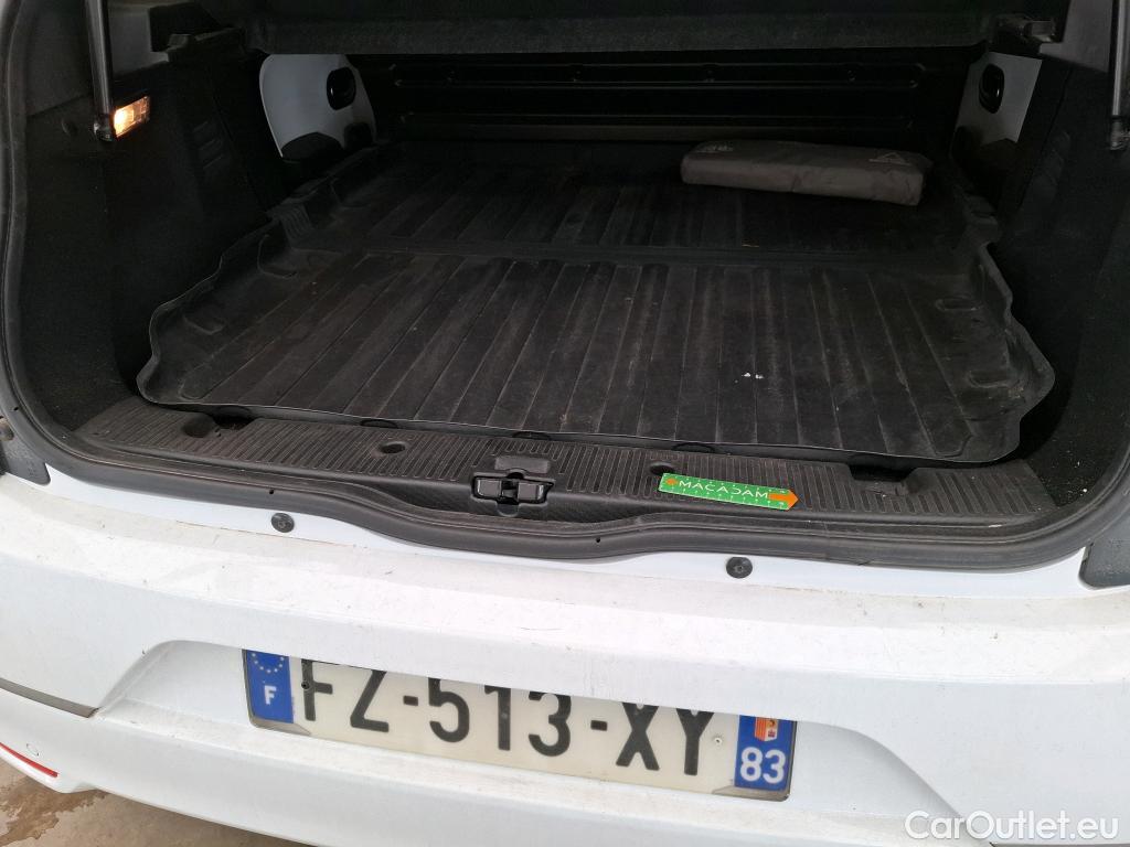  Renault  Twingo RENAULT  / 2019 / 5P / Berline Intens SCe 65 TVU #13