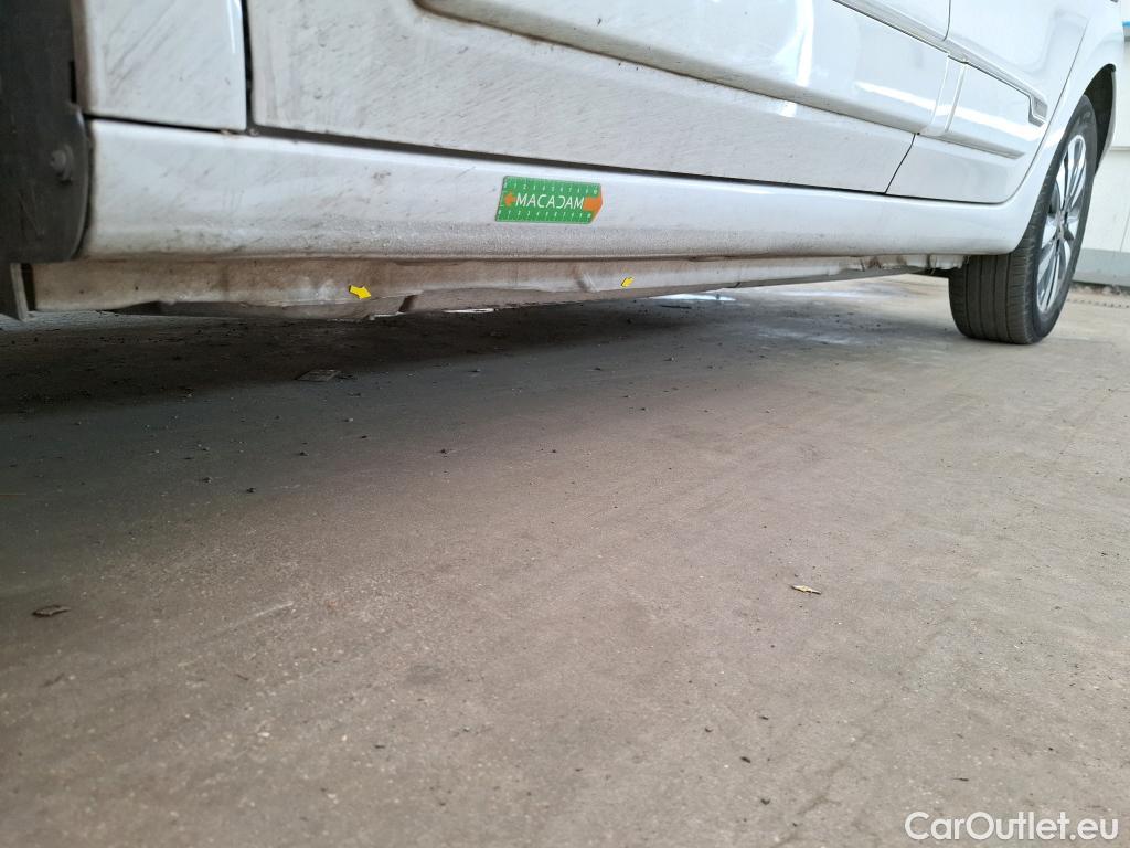  Renault  Twingo RENAULT  / 2019 / 5P / Berline Intens SCe 65 TVU #1