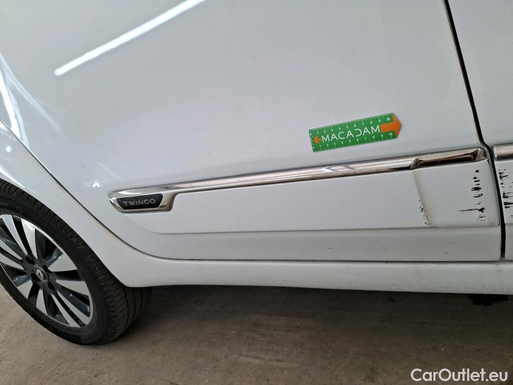  Renault  Twingo RENAULT  / 2019 / 5P / Berline Intens SCe 65 TVU #22