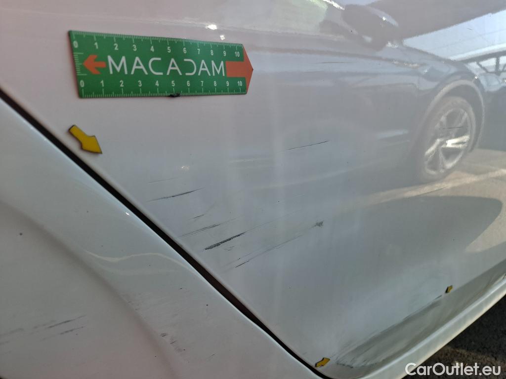  Peugeot  208  Affaire Premium Pack 1.2 80CV BVM5 E6dT #48