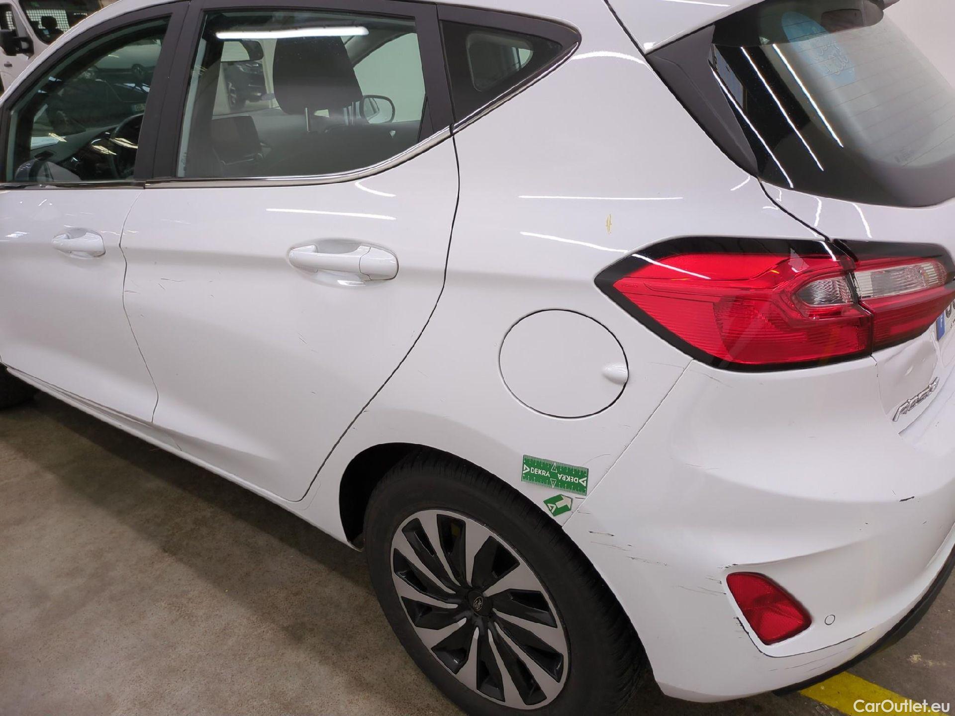  Ford  Fiesta  Titanium 1.0 EcoBoost #30