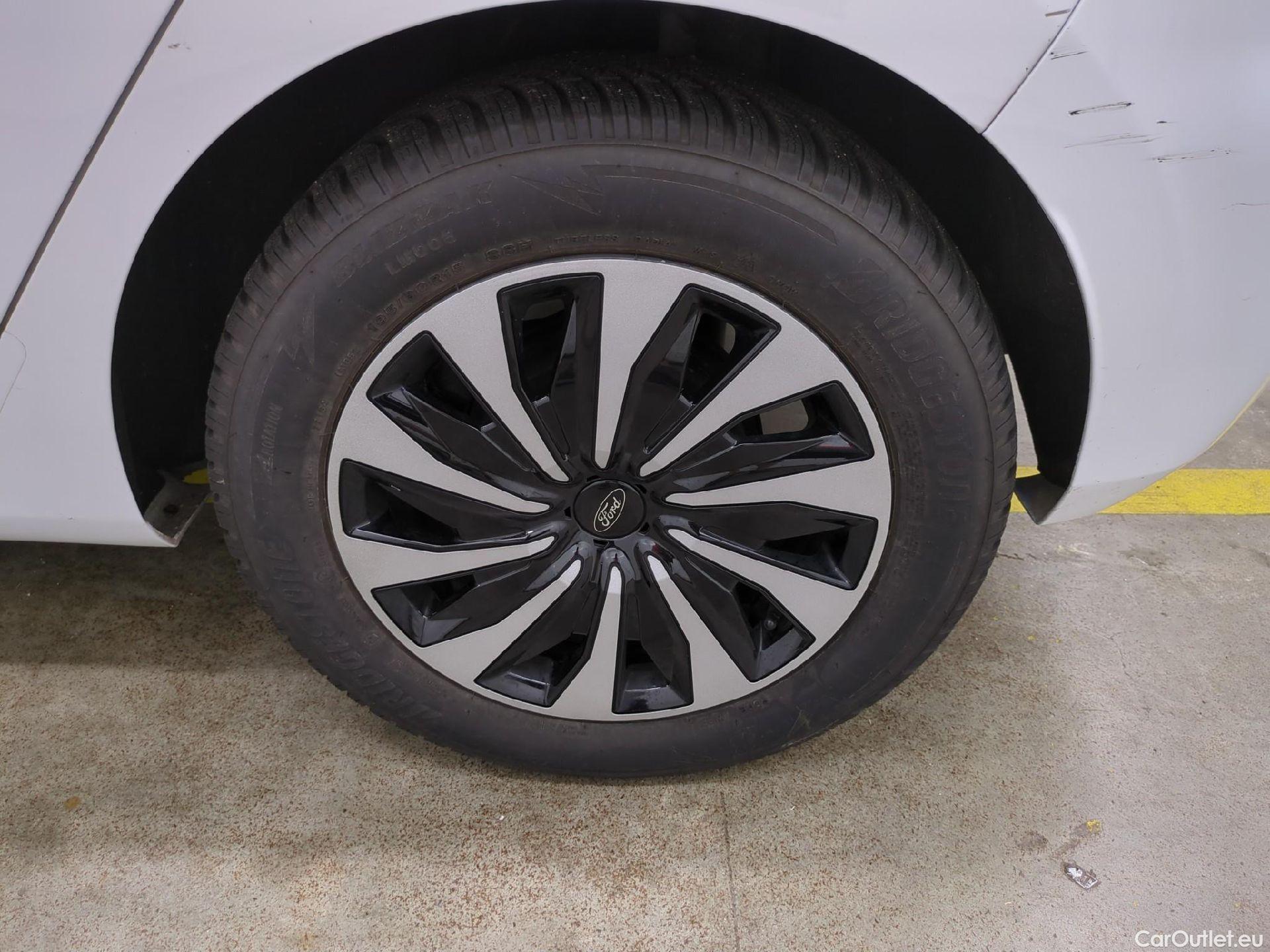  Ford  Fiesta  Titanium 1.0 EcoBoost #17