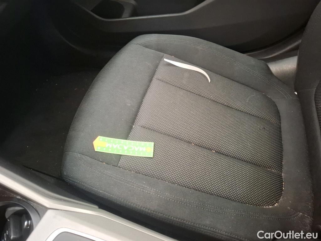  Bmw  Serie 3 BMW Série 3 Touring / 2019 / 5P / Break 320e 204ch Business Design BVA8 Hybride #51