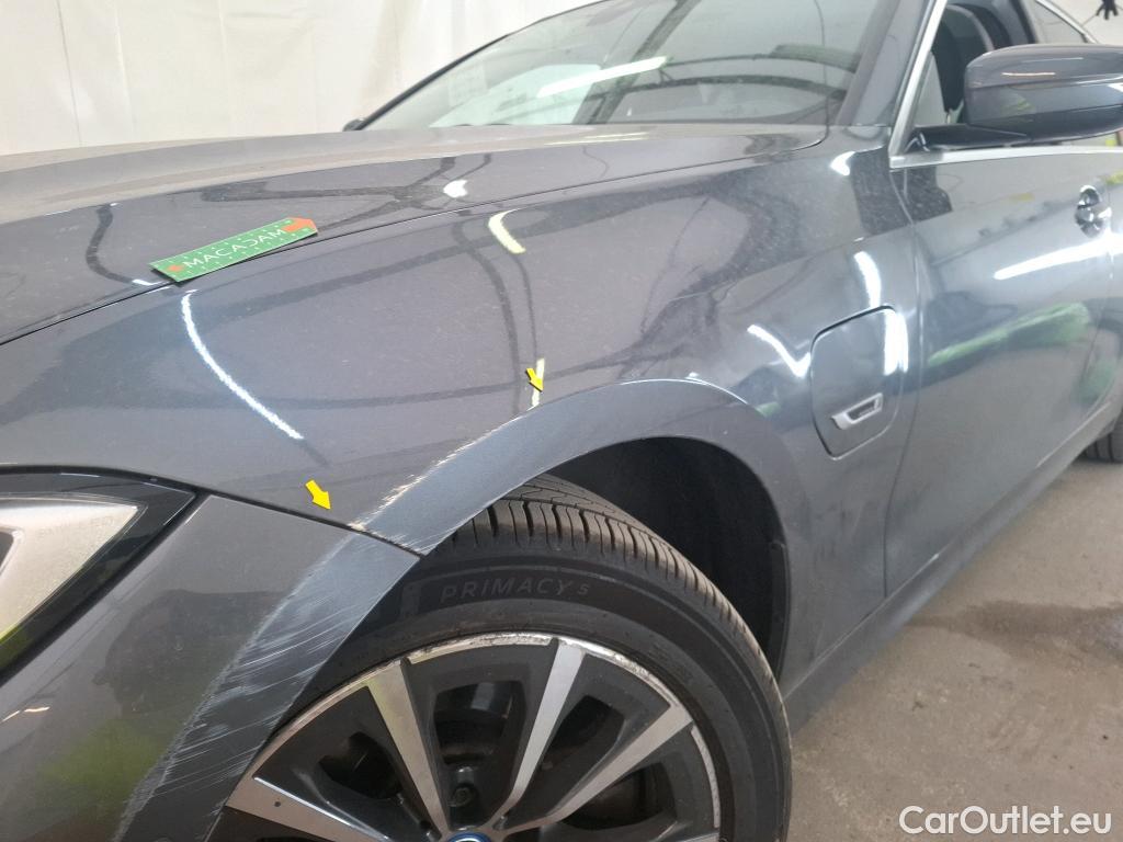  Bmw  Serie 3 BMW Série 3 Touring / 2019 / 5P / Break 320e 204ch Business Design BVA8 Hybride #18