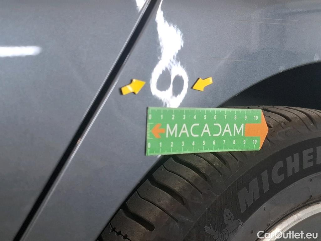  Bmw  Serie 3 BMW Série 3 Touring / 2019 / 5P / Break 320e 204ch Business Design BVA8 Hybride #10