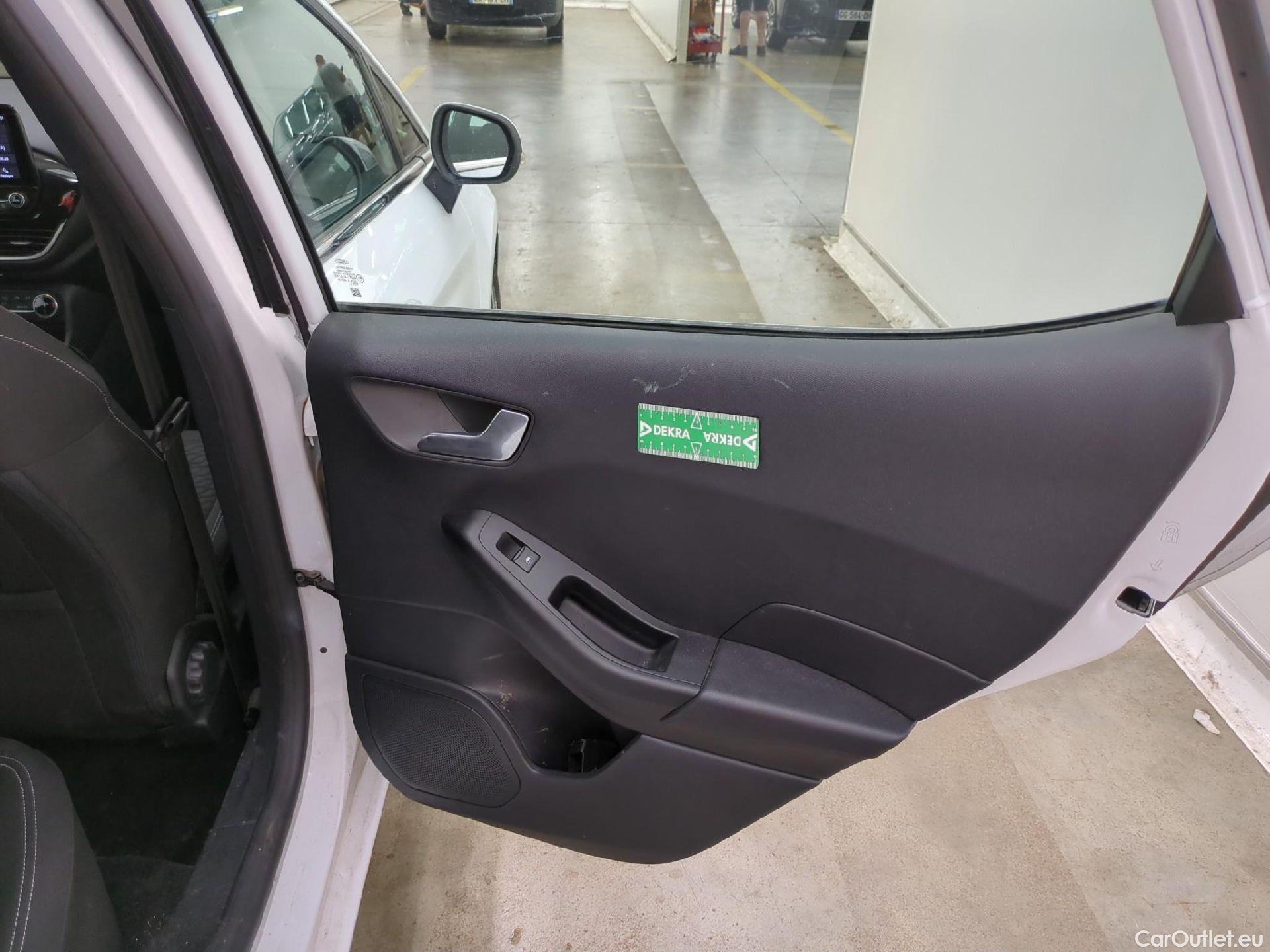  Ford  Fiesta  Titanium 1.0 EcoBoost #2