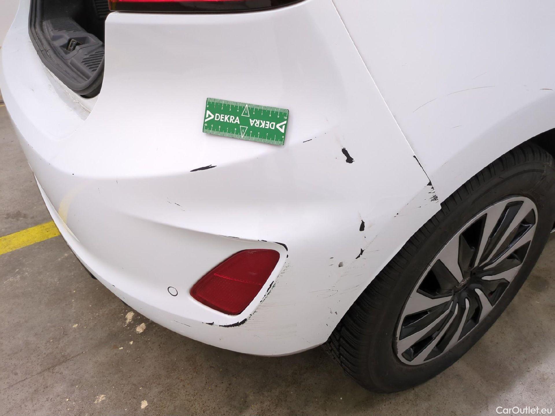  Ford  Fiesta  Titanium 1.0 EcoBoost #32