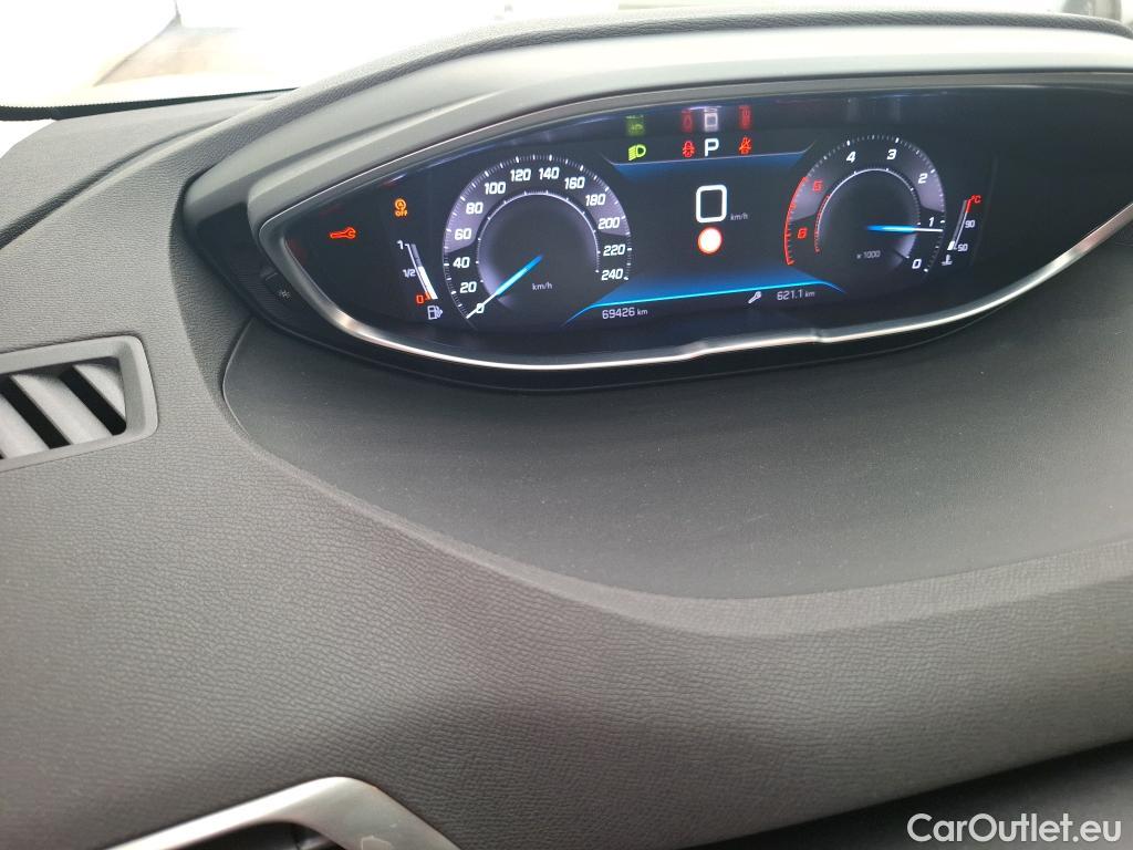  Peugeot  3008  II Active Pack 1.5 HDi 130CV BVA8 E6d #38