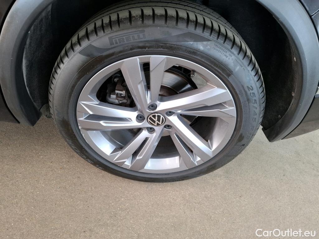  Volkswagen  Tiguan VOLKSWAGEN  / 2020 / 5P / SUV 1.4 eHybrid 245 DSG6 R-Line #38