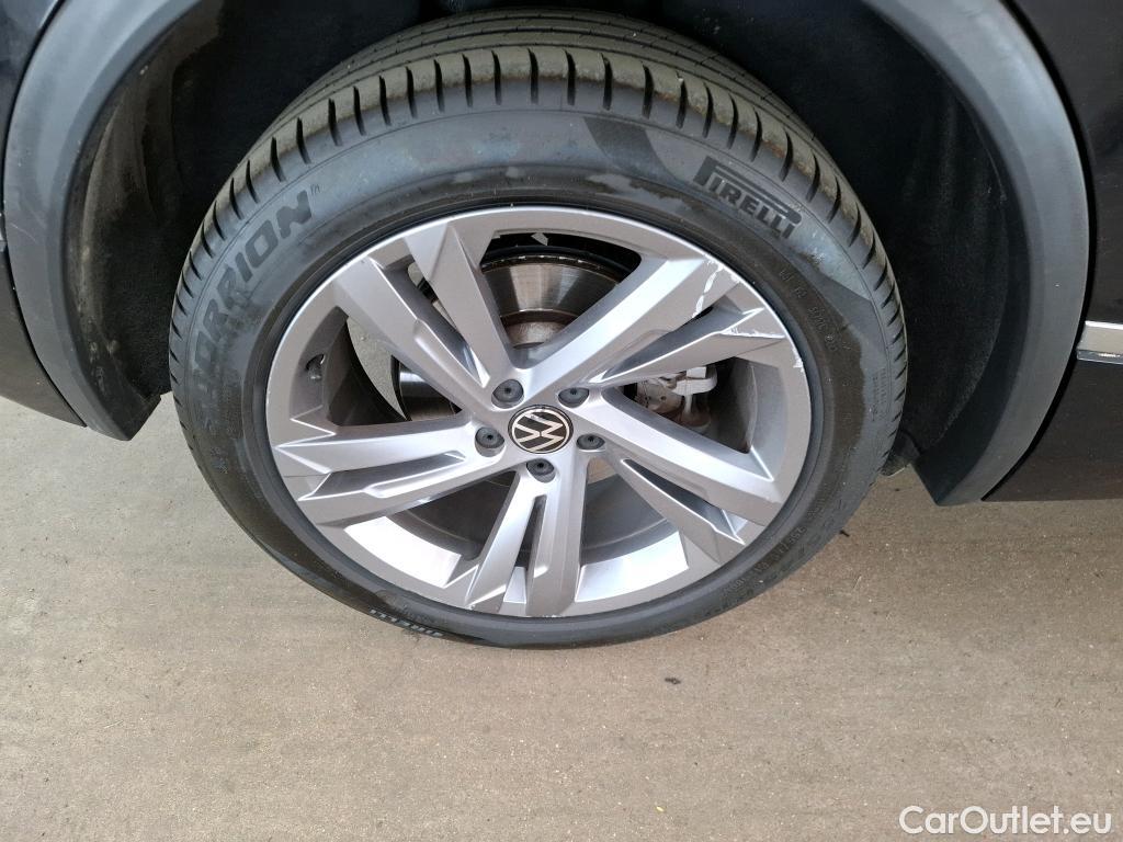  Volkswagen  Tiguan VOLKSWAGEN  / 2020 / 5P / SUV 1.4 eHybrid 245 DSG6 R-Line #15