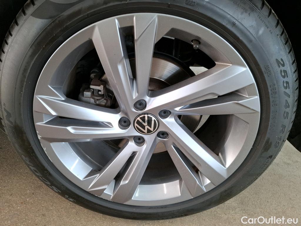  Volkswagen  Tiguan VOLKSWAGEN  / 2020 / 5P / SUV 1.4 eHybrid 245 DSG6 R-Line #39