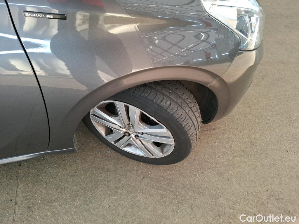  Peugeot  208  Signature 1.2 PureTech 80CV BVM5 E6dT #30