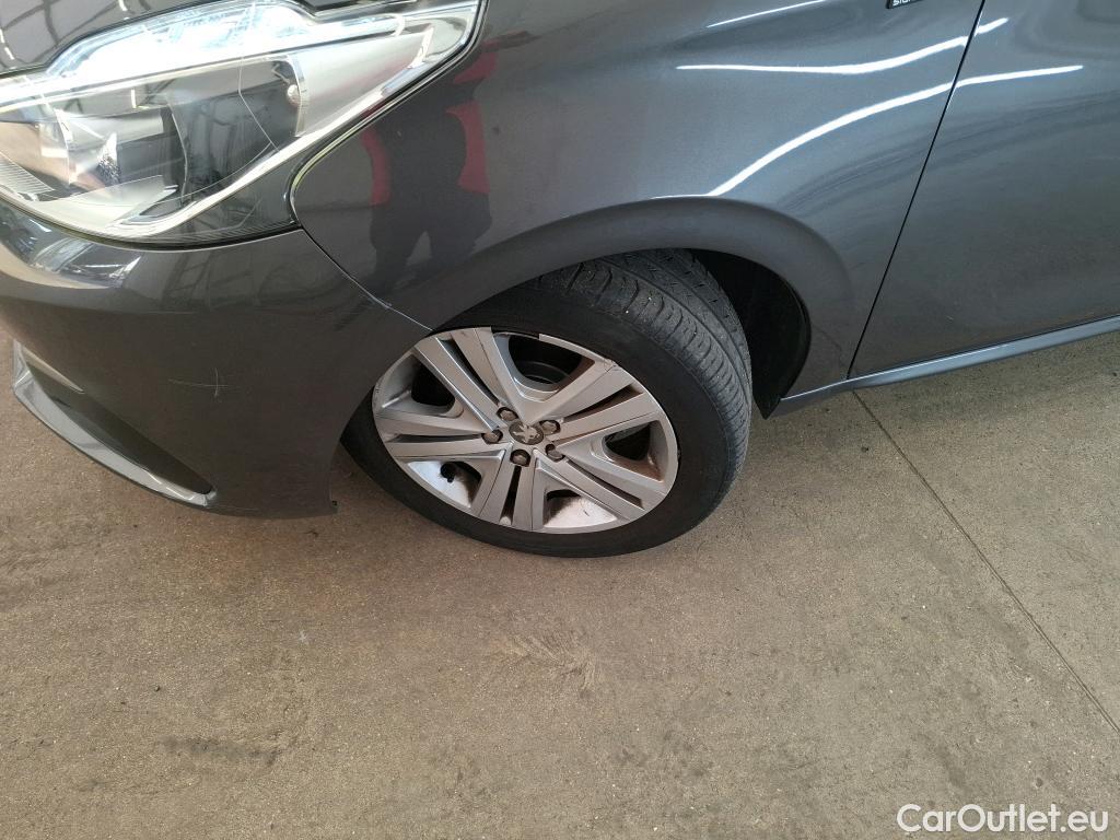  Peugeot  208  Signature 1.2 PureTech 80CV BVM5 E6dT #33