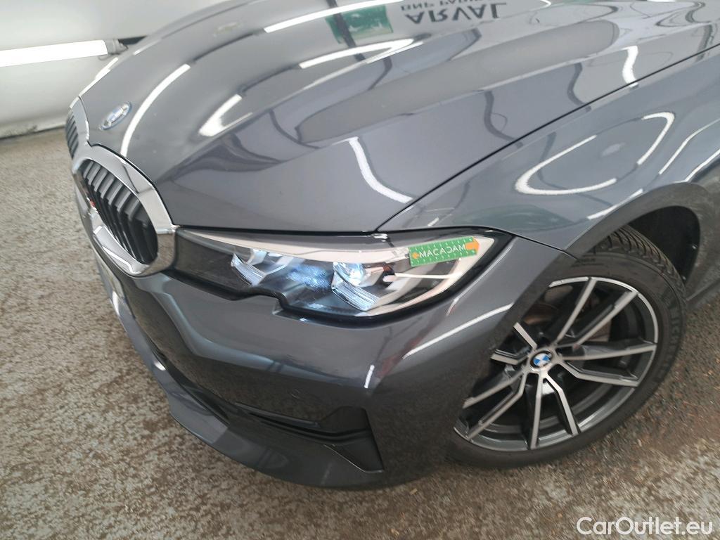  Bmw  Serie 3 BMW Série 3 Touring / 2019 / 5P / Break 320e 204ch Business Design BVA8 Hybride #20
