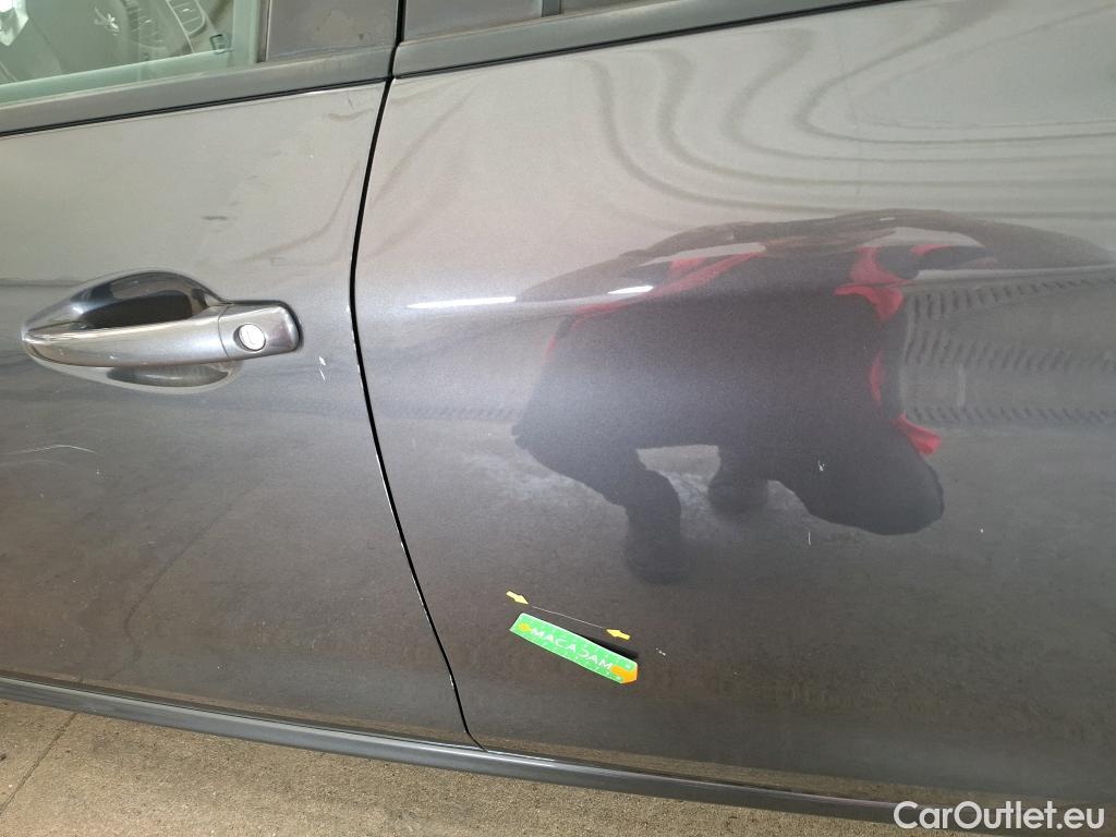  Peugeot  208  Signature 1.2 PureTech 80CV BVM5 E6dT #13