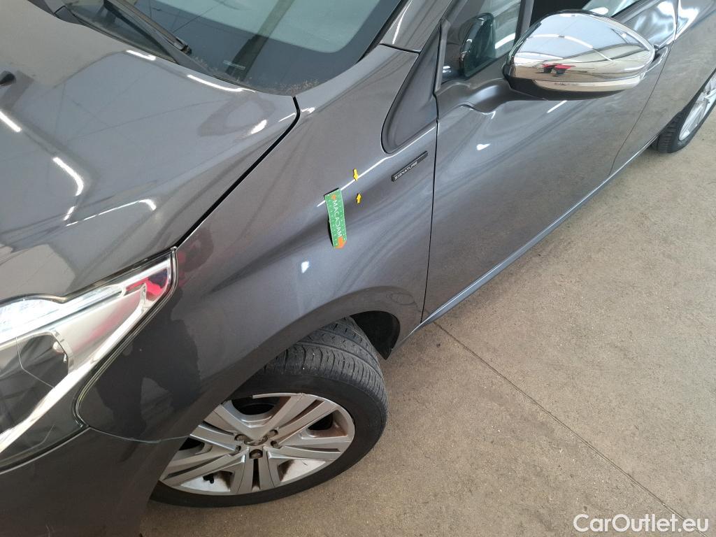  Peugeot  208  Signature 1.2 PureTech 80CV BVM5 E6dT #24