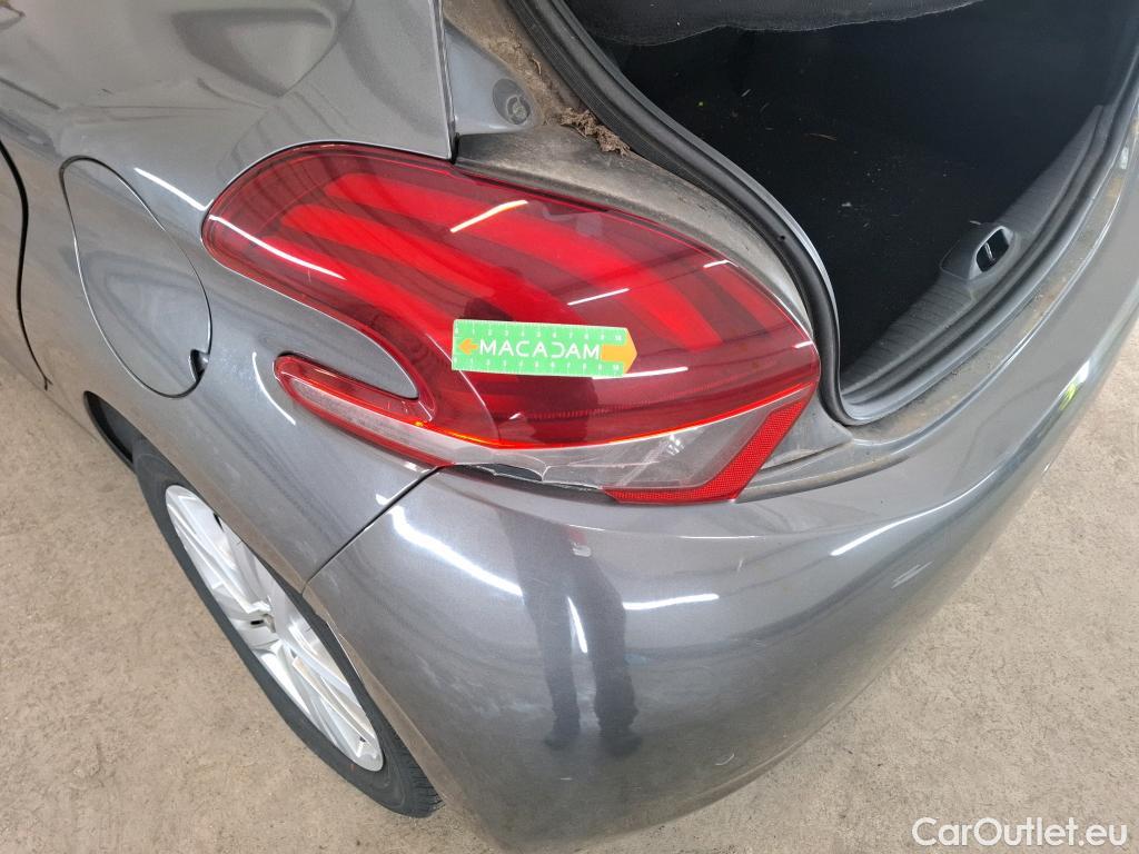  Peugeot  208  Signature 1.2 PureTech 80CV BVM5 E6dT #22
