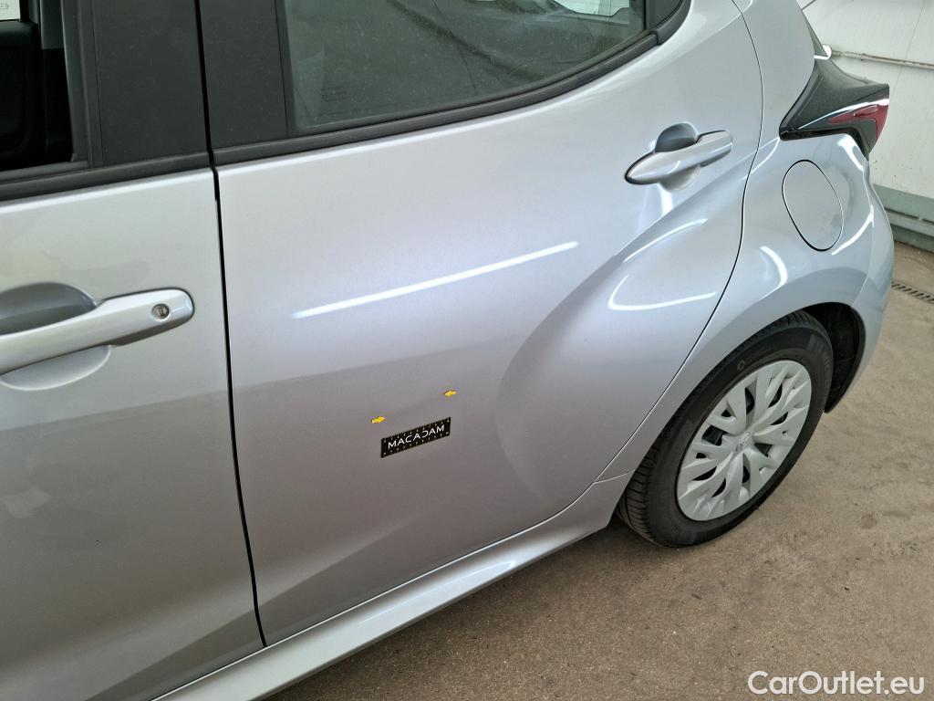  Toyota  Yaris  Hybride Affaires / 2019 / 5P / Berline 1.5 Hybride 116h Dynamic Business #1
