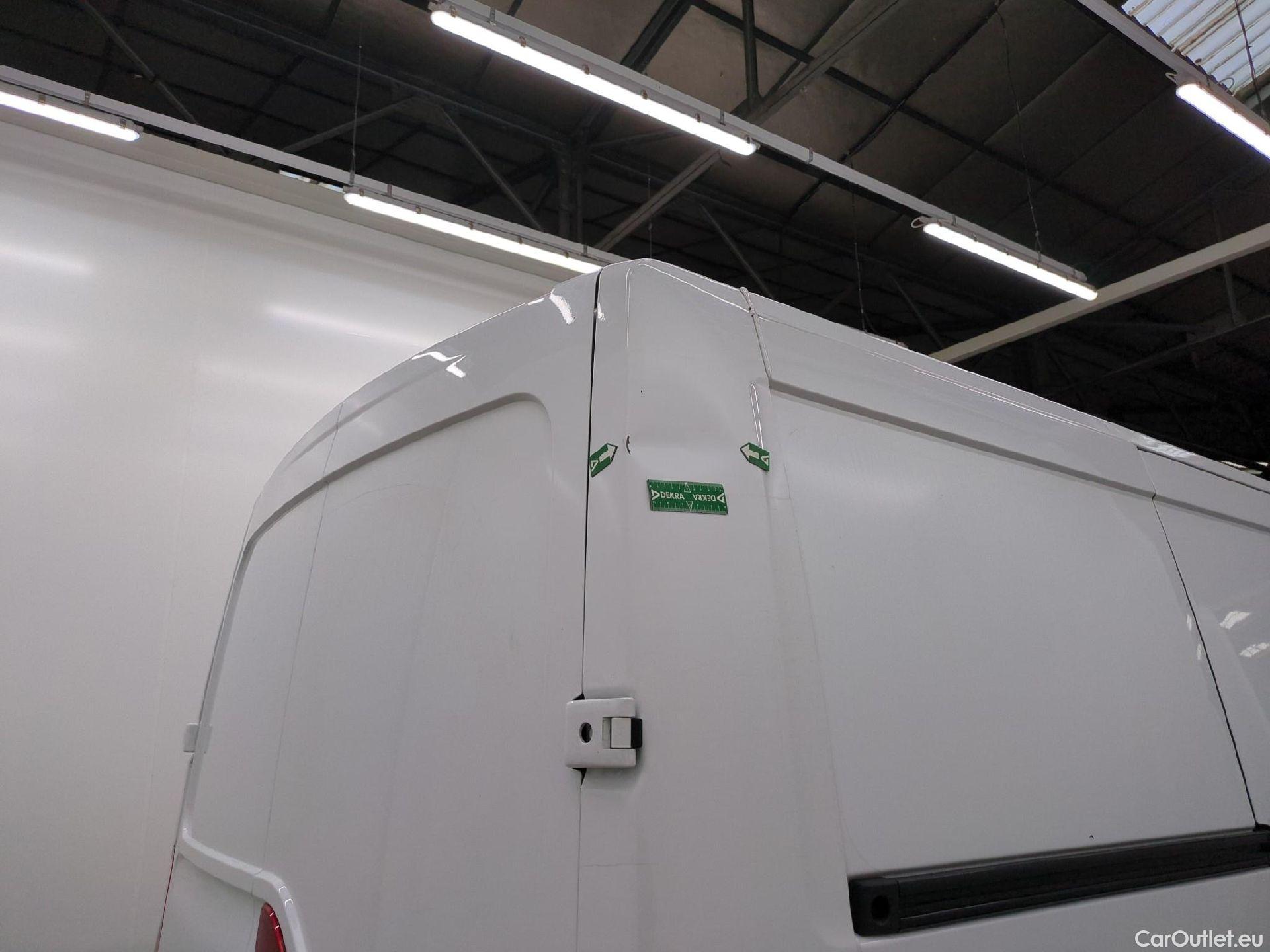  Renault  Master RENAULT  / 2019 / 4P / Fourgon tôlé FG Tr CF F3300 L1H1 Blue dCi 135 #23