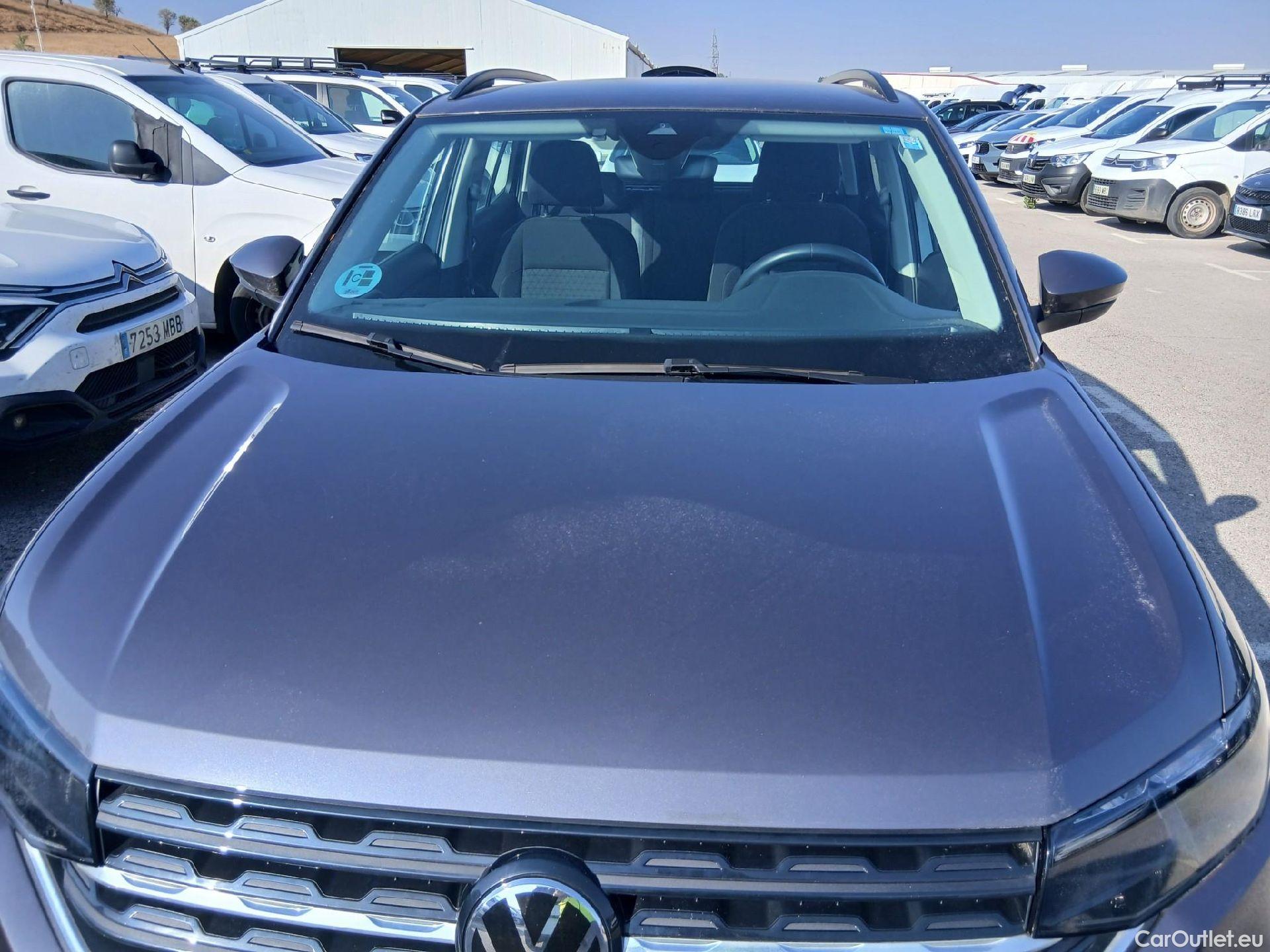  Volkswagen  T-CROSS VOLKSWAGEN  / 2018 / 5P / todoterreno Advance 1.0 TSI 70kW (95CV) (AC2) #2