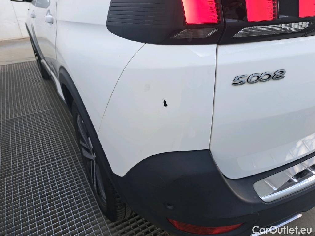  Peugeot  5008 PEUGEOT  / 2017 / 5P / todoterreno GT 2.0L BlueHDi 133kW (180CV) S&S EAT8 #13