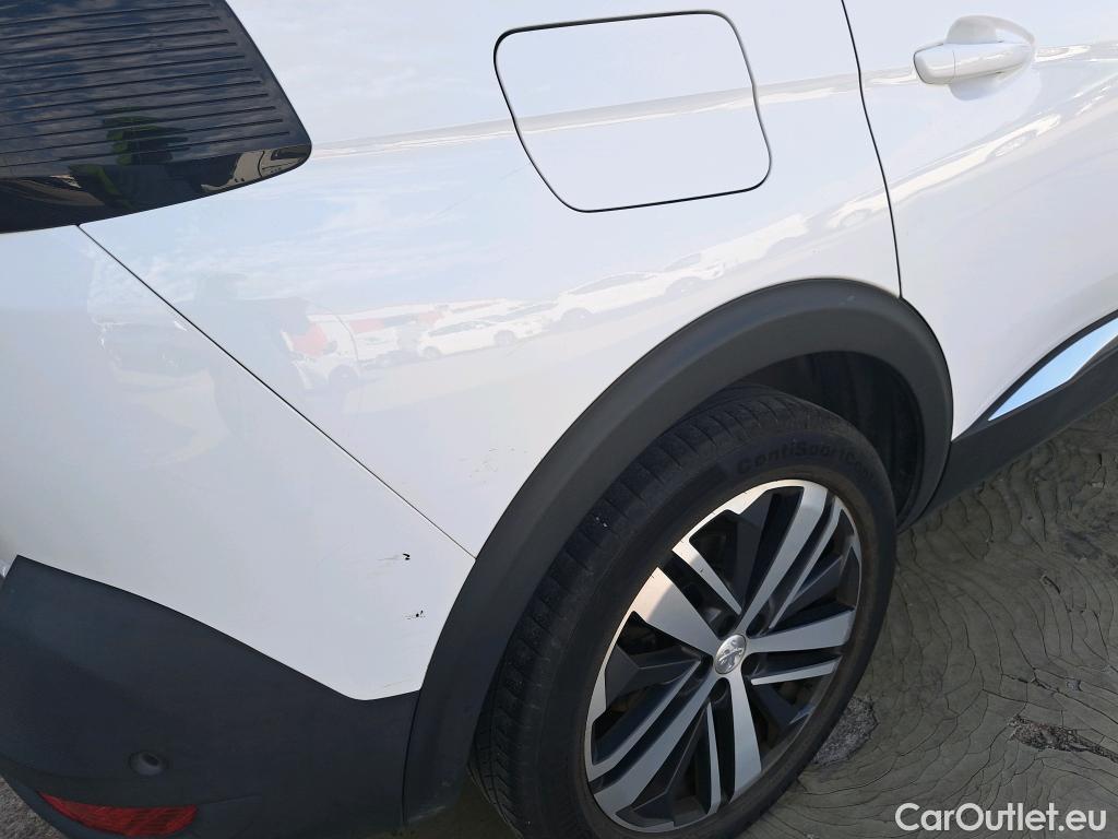  Peugeot  5008 PEUGEOT  / 2017 / 5P / todoterreno GT 2.0L BlueHDi 133kW (180CV) S&S EAT8 #21