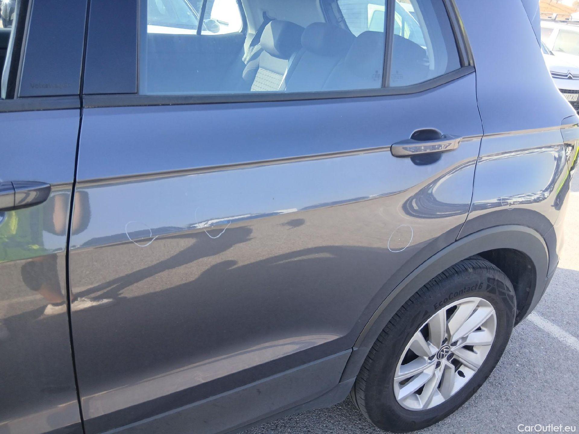  Volkswagen  T-CROSS VOLKSWAGEN  / 2018 / 5P / todoterreno Advance 1.0 TSI 70kW (95CV) (AC2) #13