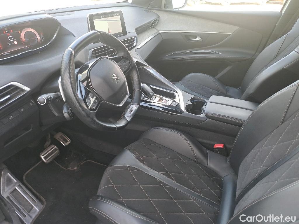  Peugeot  5008 PEUGEOT  / 2017 / 5P / todoterreno GT 2.0L BlueHDi 133kW (180CV) S&S EAT8 #24