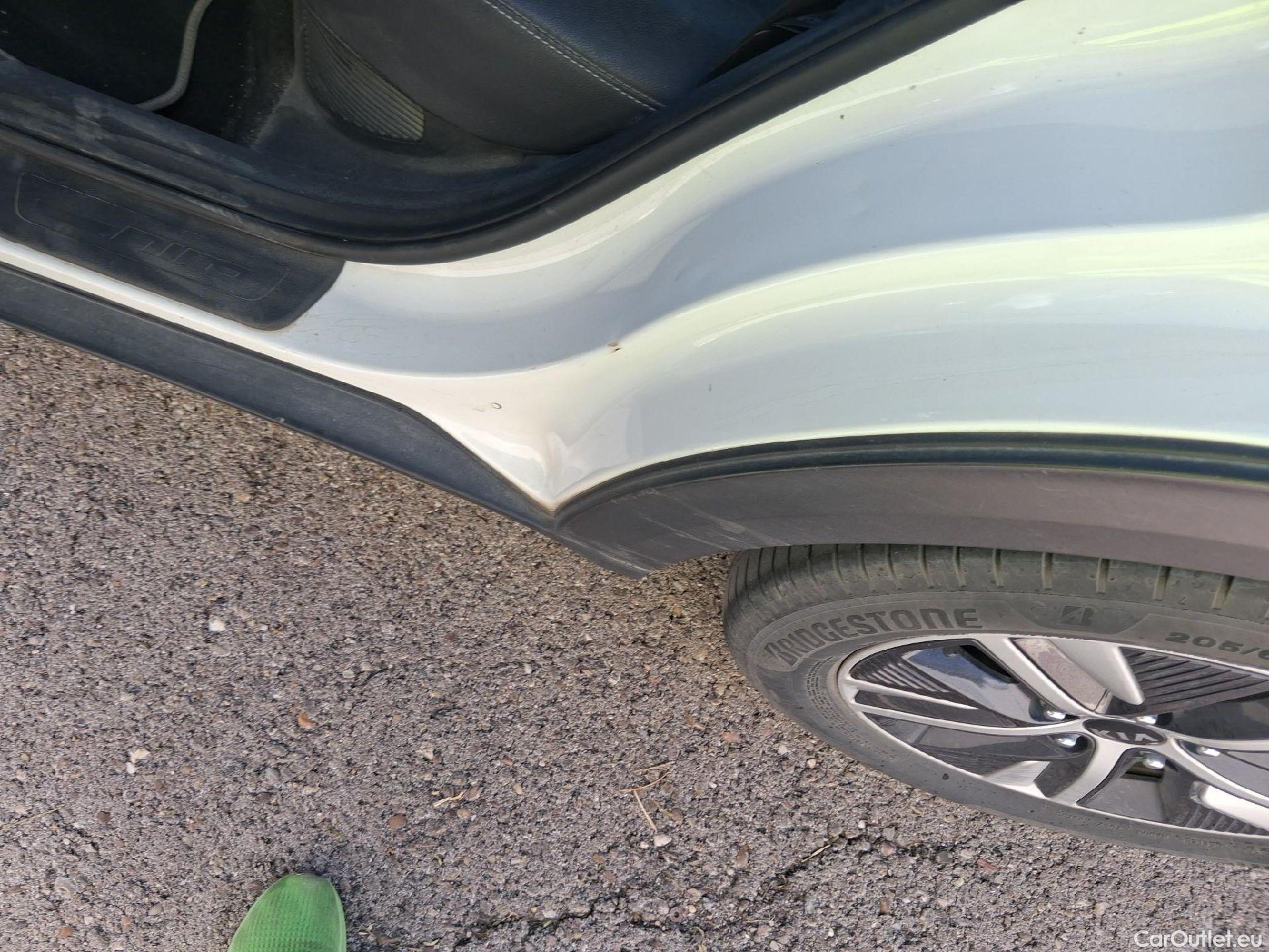  KIA  Niro KIA  / 2019 / 5P / crossover 1.6 GDi PHEV 104kW (141CV) Drive #19