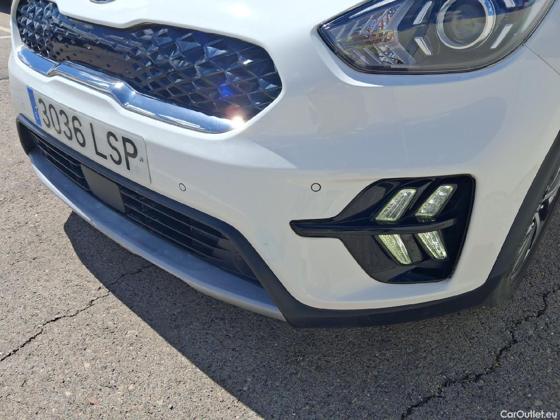  KIA  Niro KIA  / 2019 / 5P / crossover 1.6 GDi PHEV 104kW (141CV) Drive #14