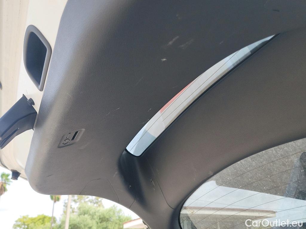  Hyundai   Ioniq HYUNDAI / 2019 / 5P / berlina con portón 1.6 GDI HEV Tecno DCT #11