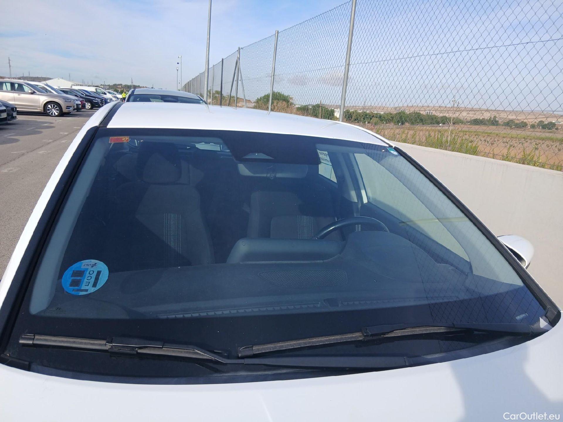  Hyundai  i20 HYUNDAI  / 2020 / 5P / berlina con portón 1.0 TGDI 74kW (100CV) 48V Essence #13
