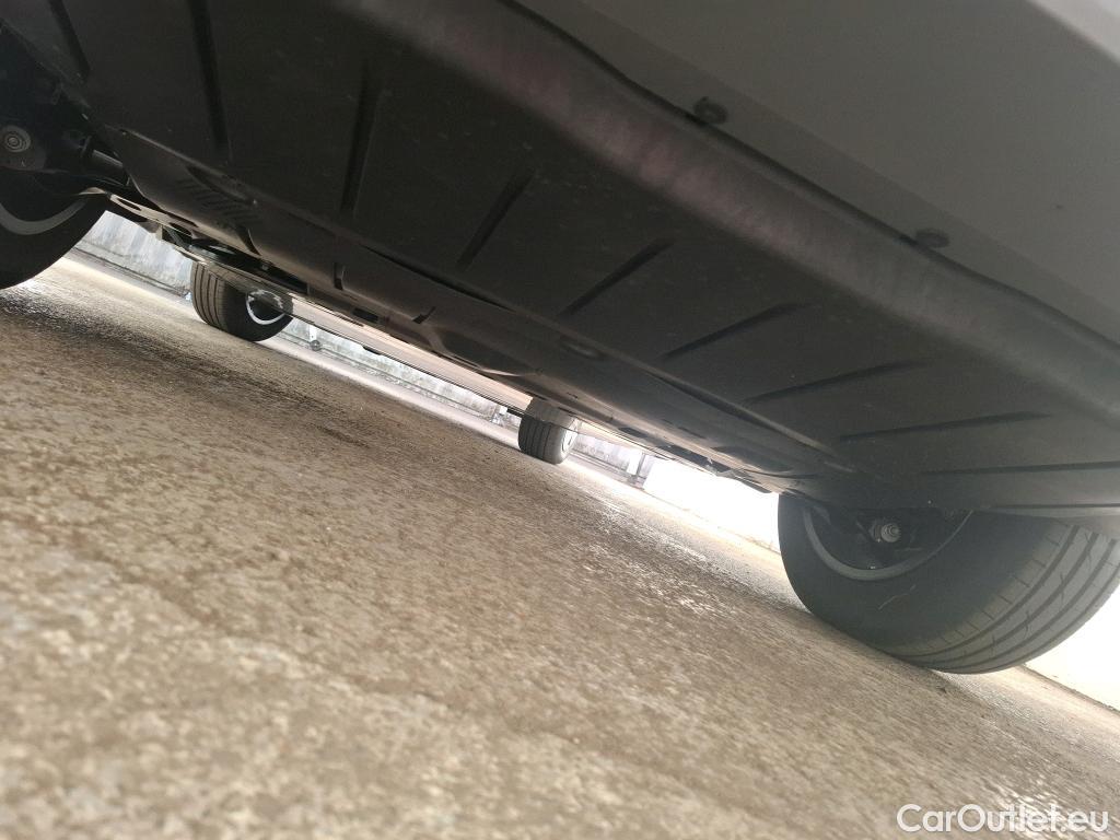  Bmw  iX 1 BMW iX1 / 2022 / 5P / SUV eDrive20 #2