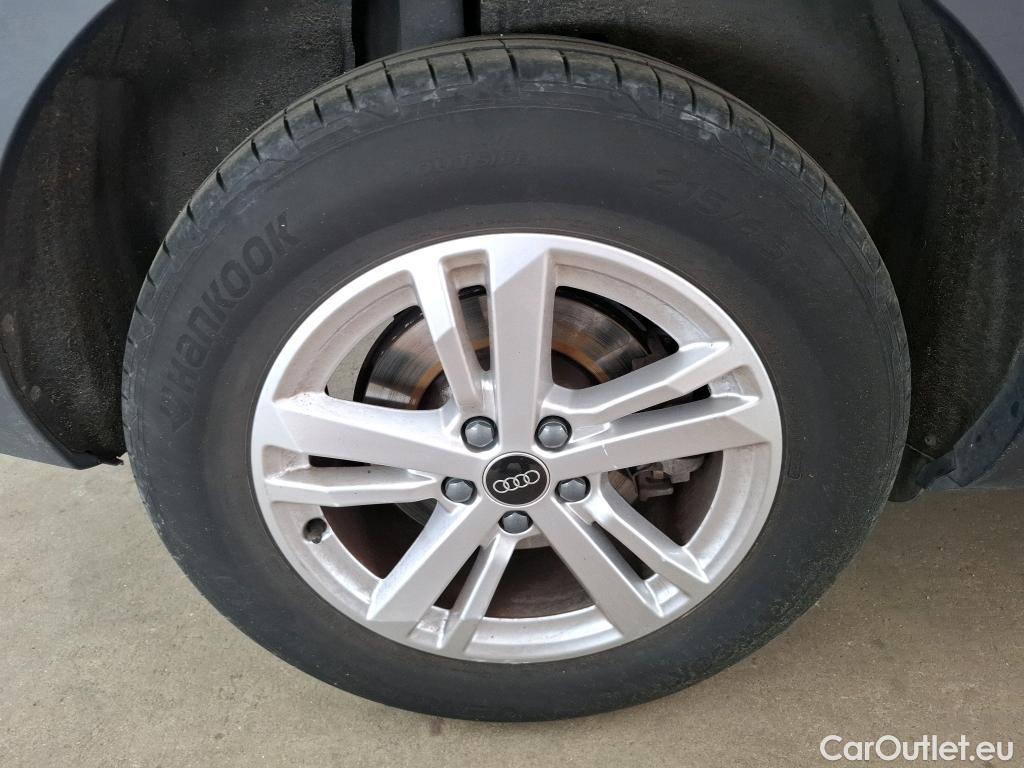  Audi  Q3 AUDI  / 2018 / 5P / SUV 45 TFSI E 245 S TRONIC BUSINESS LINE #29