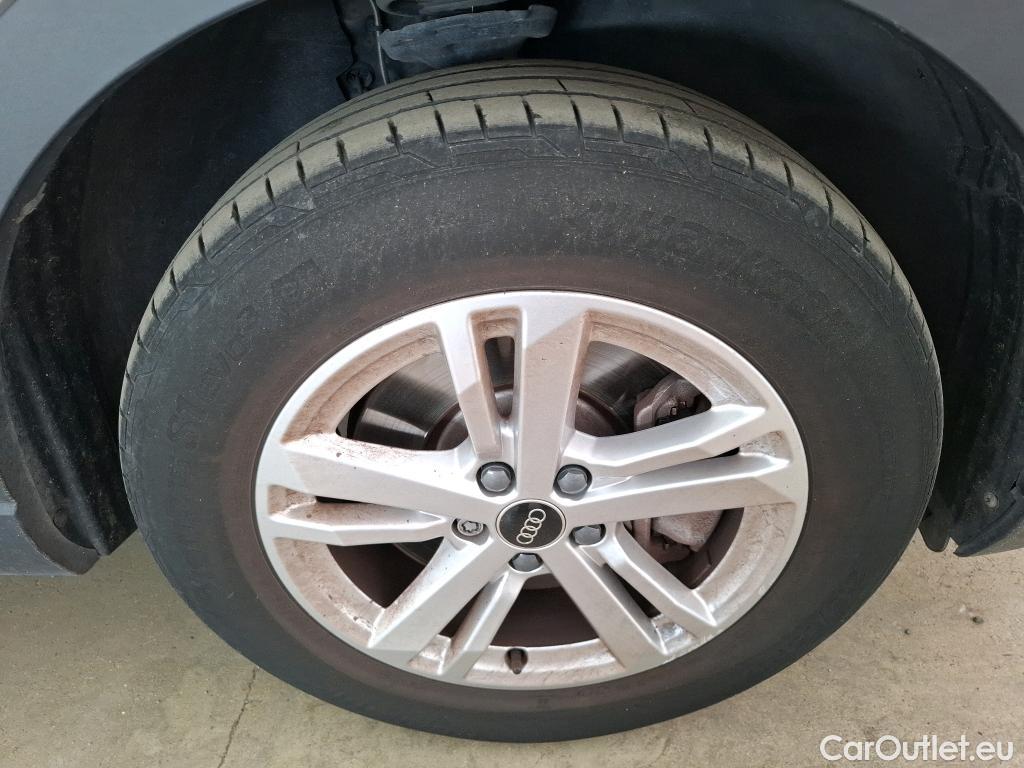  Audi  Q3 AUDI  / 2018 / 5P / SUV 45 TFSI E 245 S TRONIC BUSINESS LINE #24