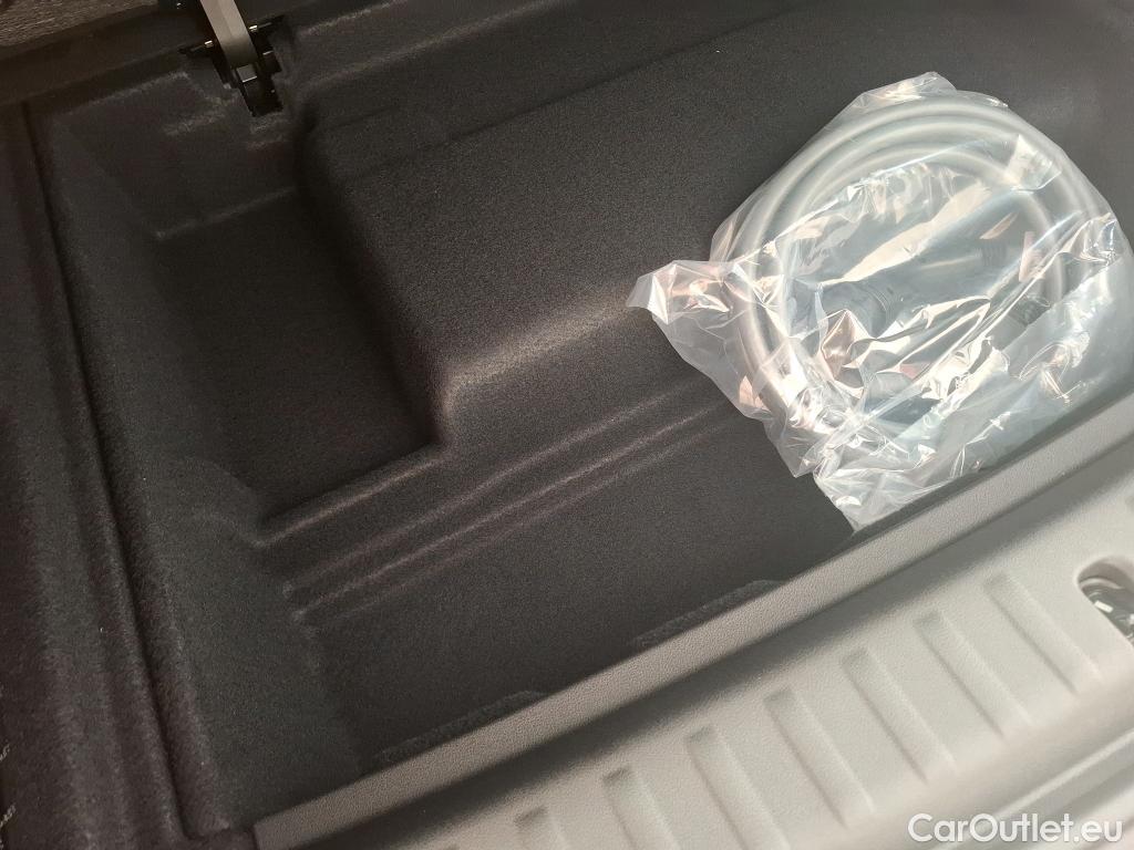  Bmw  iX 1 BMW iX1 / 2022 / 5P / SUV eDrive20 #1